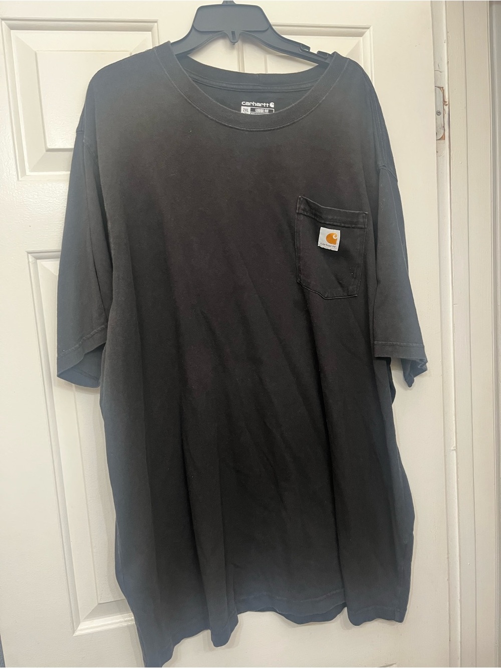 Carhartt Black Short-Sleeve Pocket Tee with Logo Patch loose fit